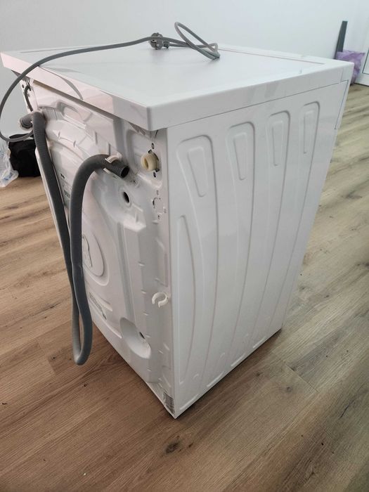 Máquina de lavar roupa c/ nova