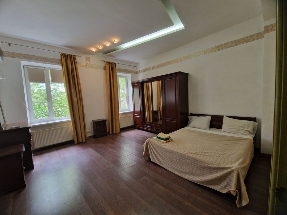 Аренда 4 квартира 2 уровня Центр