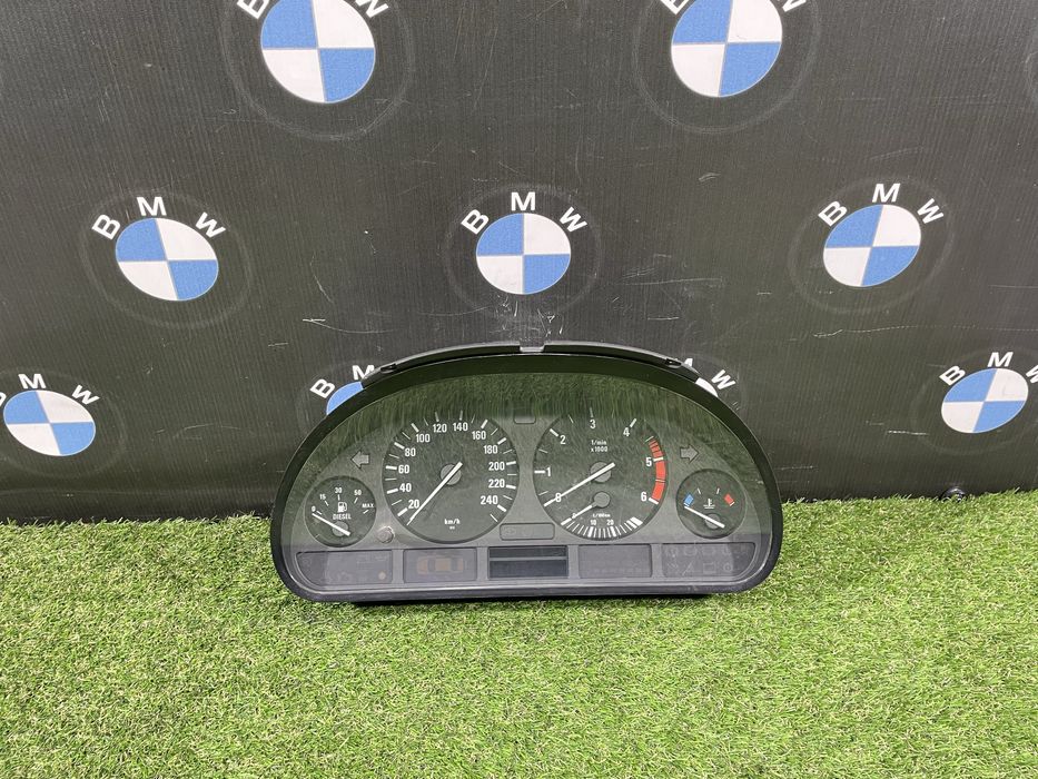 Панель приборна BMW E39 30D  Код:1741