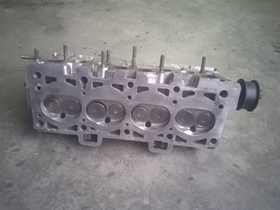 Головка ГБЦ Ваз 2110,1,6 инжектор,8 клапанная, двигатель 118, в рабоче