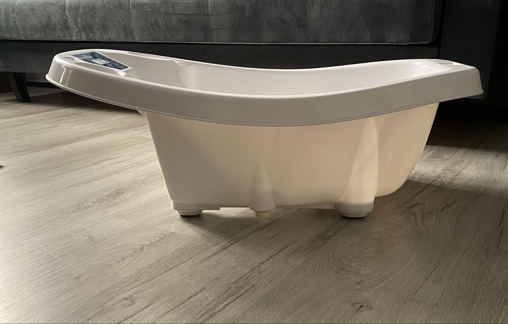 Wanna Wanienka Aqua Scale z wagą i termometrem BabyMoov