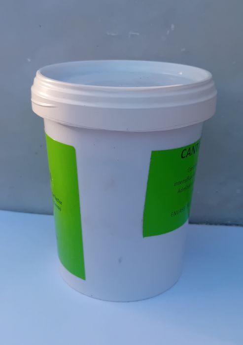 Corante vermelho DSM  para canários