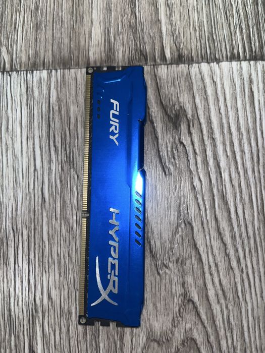 Планка пам'яті DDR3 Kingston HyperX FURY 8GB (стан невідомий)
