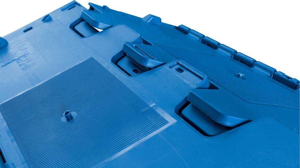 Пластиковий контейнер з кришкою