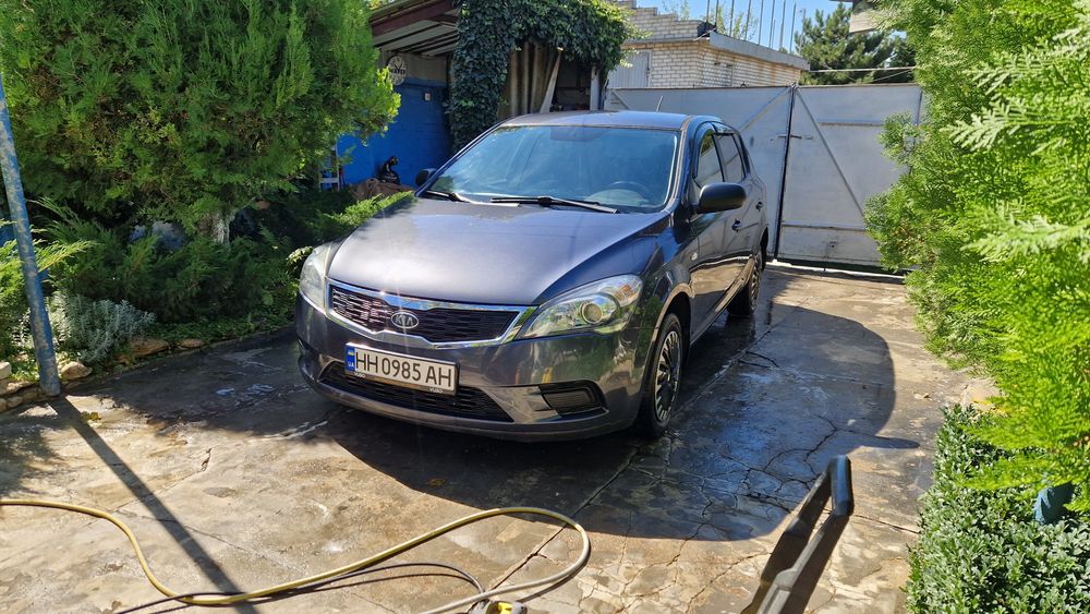 Продам Kia ceed 2012