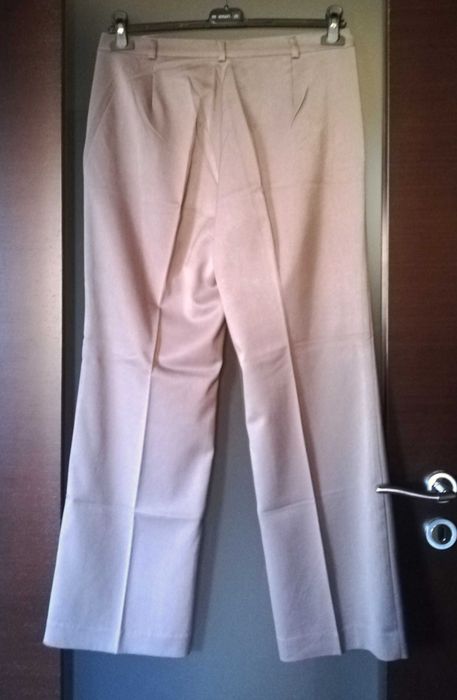 eleganckie damskie spodnie 42 / 44 szwedy na niski wzrost  za ½ ceny