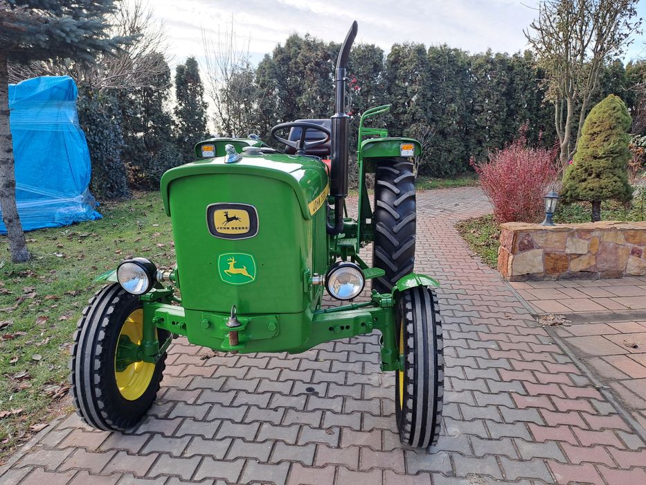 Ciągnik JOHN DEERE 820