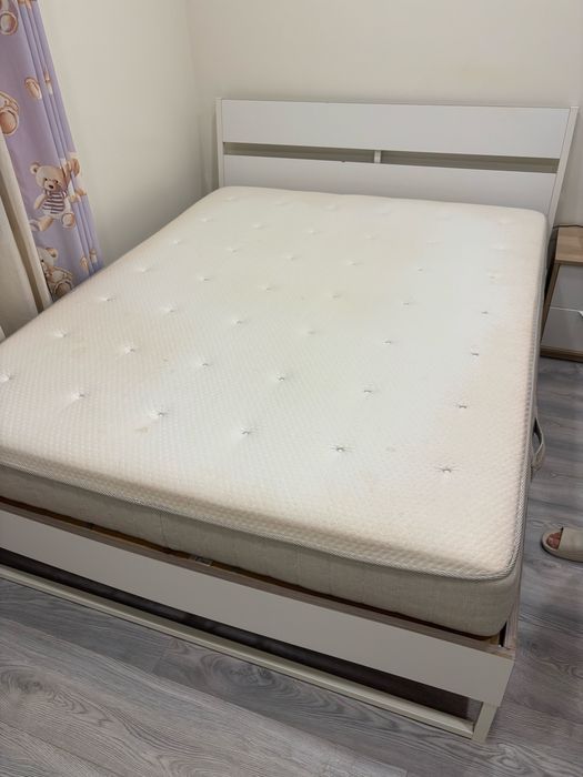 Cama com colchao
