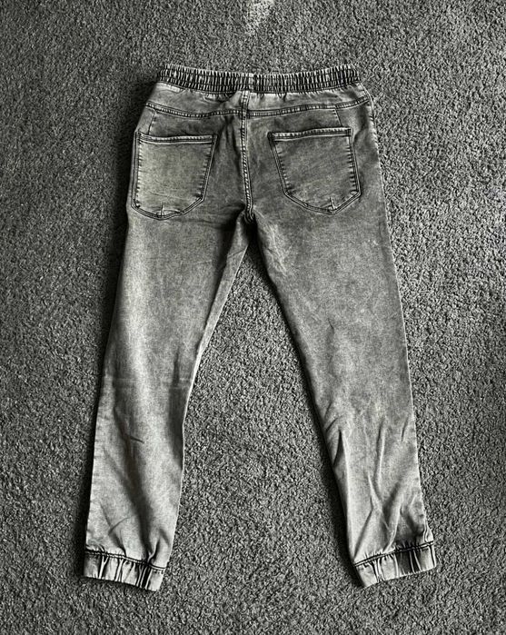 Szare jeans joggery House męskie W32 L32