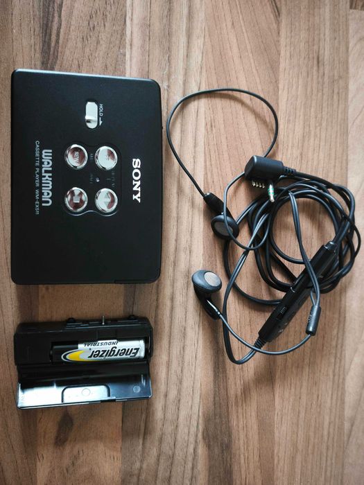 Walkman Sony WM-EX511 ze pilotem, słuchawkami i adapterm baterii-REZERWACJA do 1.09