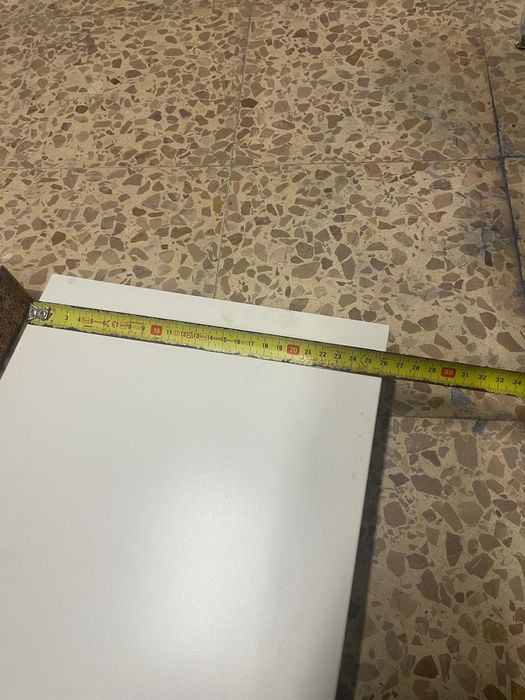 Vendo 2 parteleiras brancas