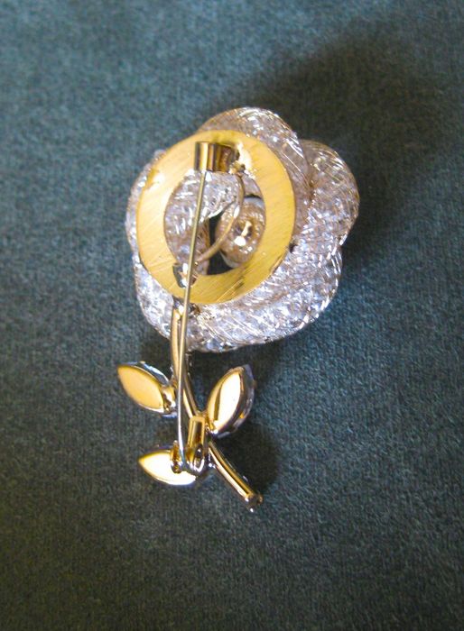 Alfinete / Broche / Pregadeira Flor Dourada c/ Perolas NOVO