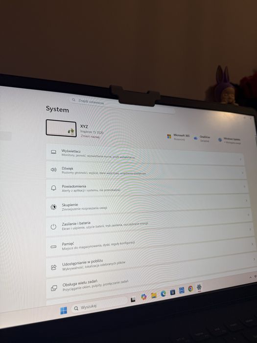 Laptop dell, w bardzo dobrym stanie