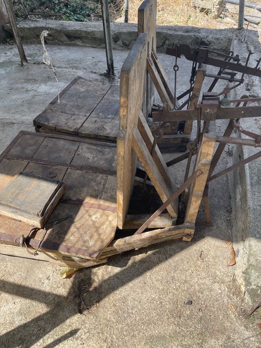 Velharias. 2 Balanças Antigas