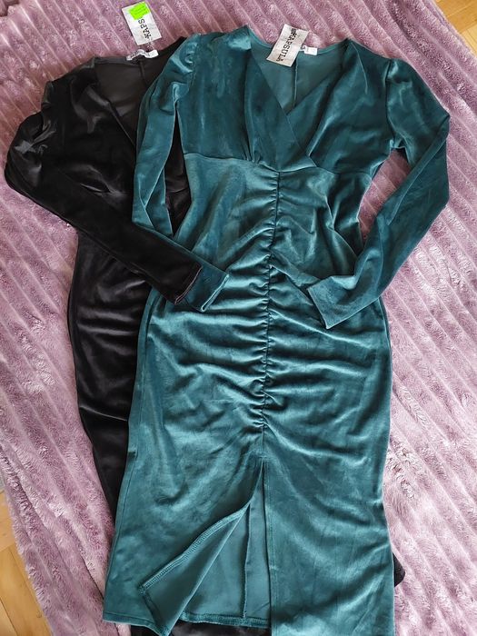 Сукня нова, якісний велюр, зелений та чорний колір