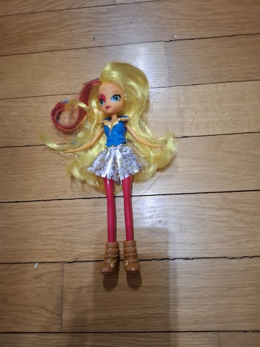 Lalka serii My Little Pony Equestria girls, Applejack