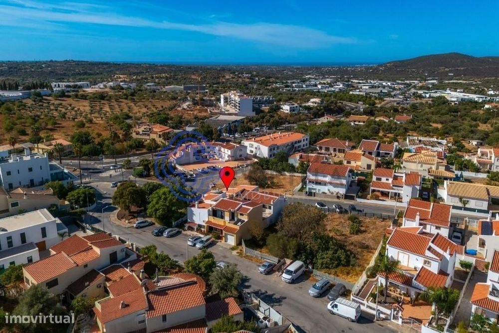 Magnífica Moradia T3 com Vista Mar e Localização Estratégica – Loulé