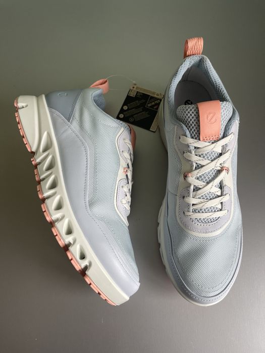 Кросівки Ecco Multi-Vent Gore-tex 39 р
