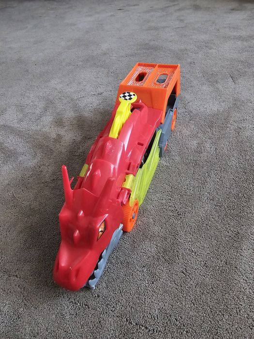 Transporter, Wyrzutnia,Smok, HotWheels