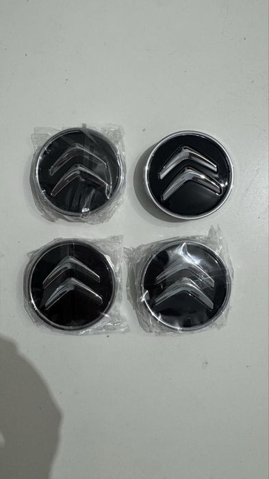 4 Centros de Jante Citroën – Pretos e Cromados