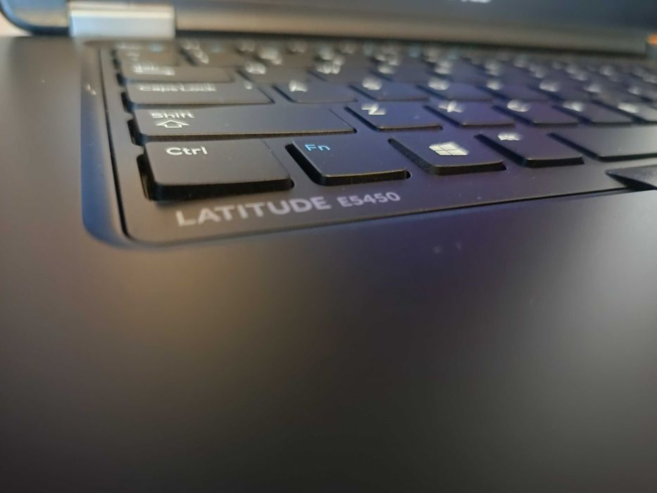 Dell Latitude 5450 z  pakietem biurowym Microsoft Office 2007