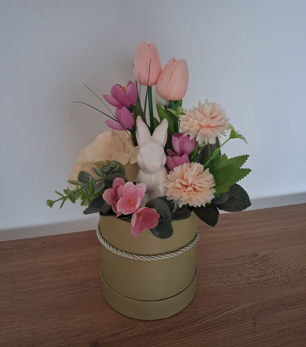 Nowy flowerbox Wielkanoc króliczek