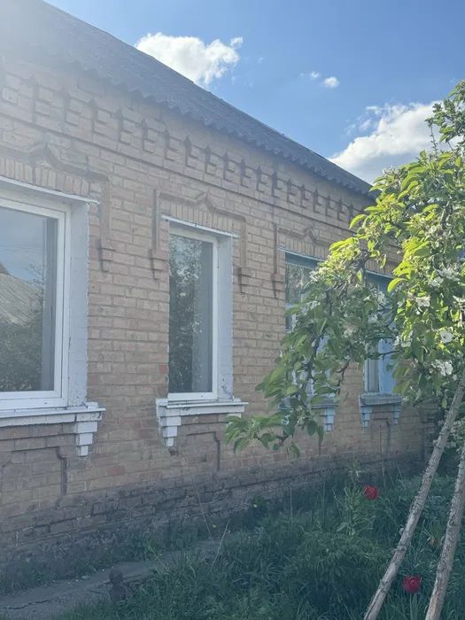 Продам будинок + літня кухня на Кущівці.