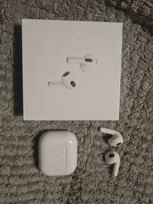 AirPods 3 generacji