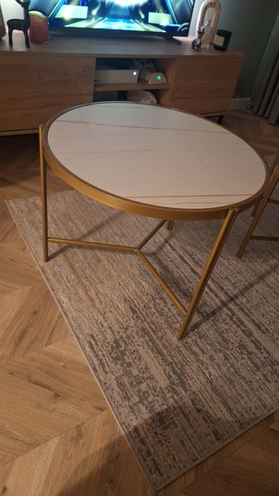 Stolik kawowy z marmurowymi blatem