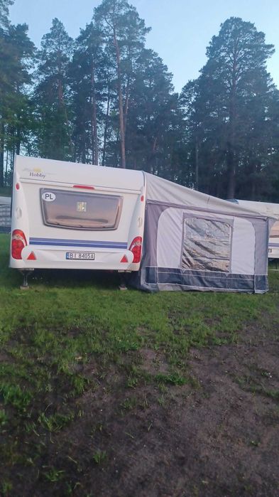 Przedsionek do przyczepy kempingowej