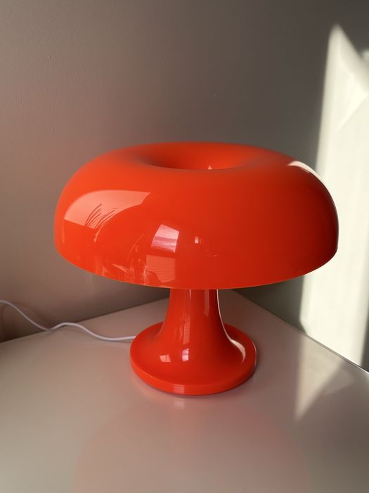 Pomarańczowa lampa retro grzybek