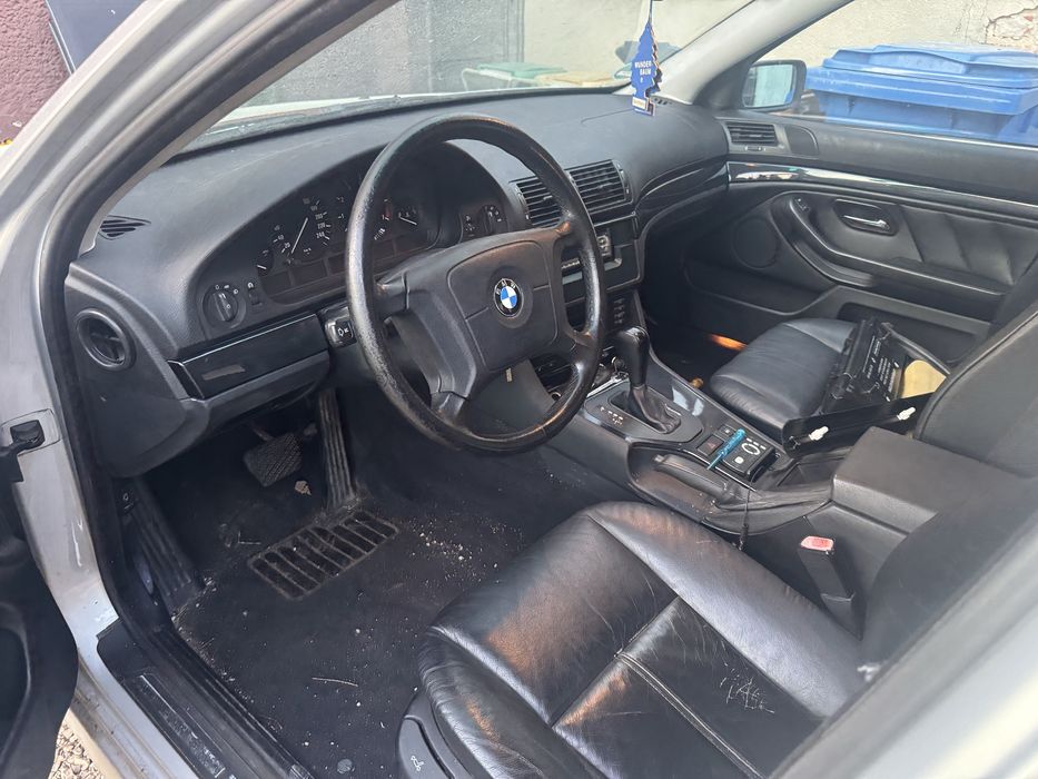 BMW E39 523i 2.5 b automat