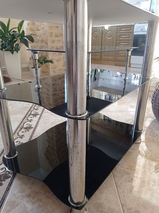 Столик журнальний скляний