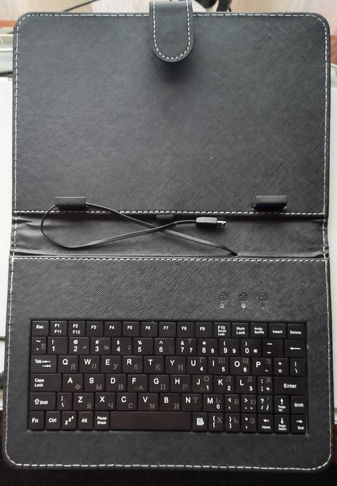 Чохол клавіатура для планшета