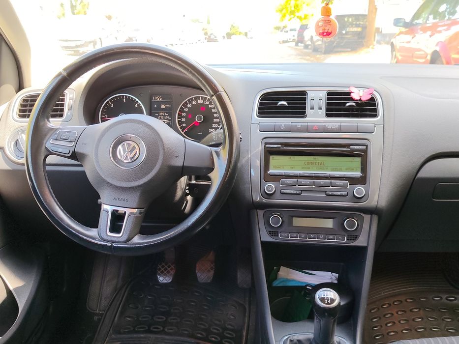 Volkswagen polo VI 2010 - Só um registo