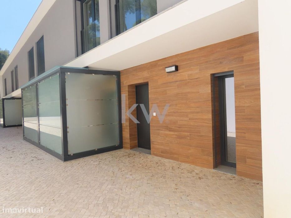 Luxury T3 Detached House in a Gated Community in Leiria