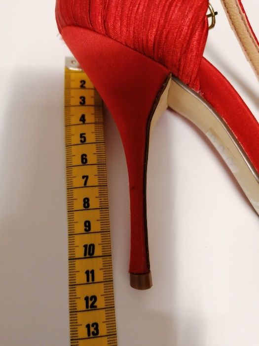 Przepiękne CZERWONE szpilki KAZAR