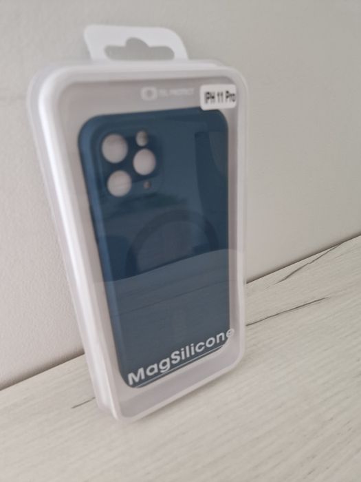 Etui TEL PROTECT MagSilicone Case do Iphone 11 Pro Granatowy