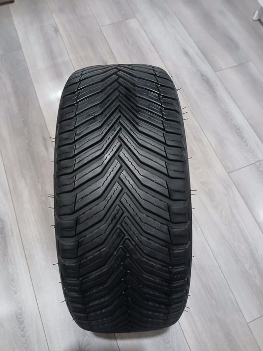 Opony całoroczne Michelin CrossClimate 2 205 40 R17