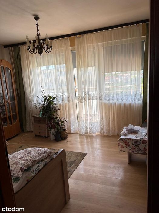 2 pokoje/ 42 m/ III piętro/ balkon, piwnica/ Wolin ul.Wojska Polskiego