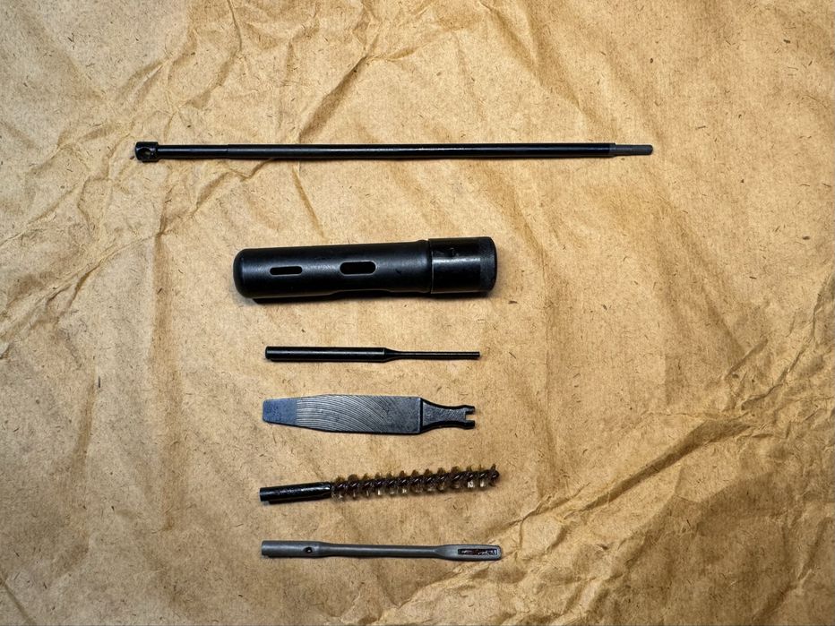 Радянський пенал калібру 5.45 і шомпол для АКСУ/ АКС-74у