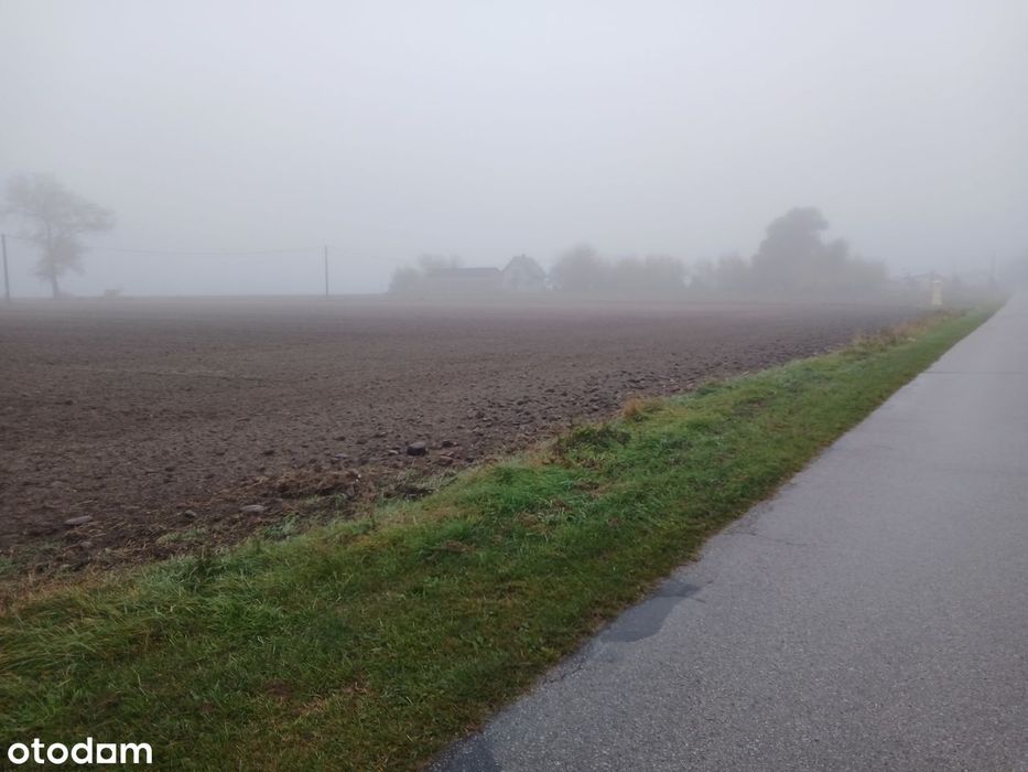 Działka rolno-budowlana z mediami na sprzedaż