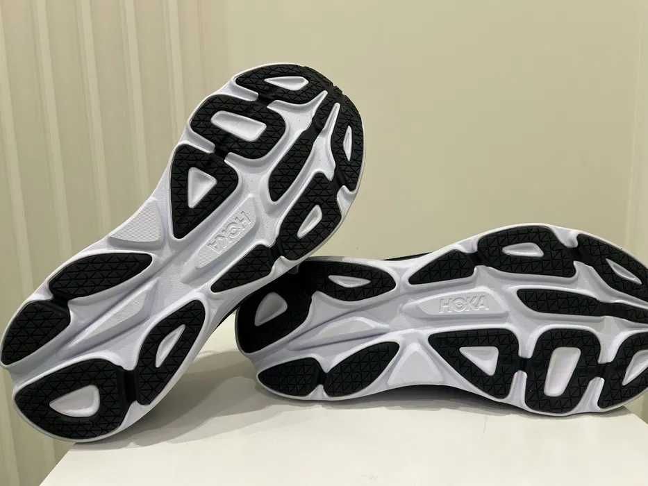 Кросівки Hoka One One Bondi 8 (Black/White) — Оригінал! 37 р та 38