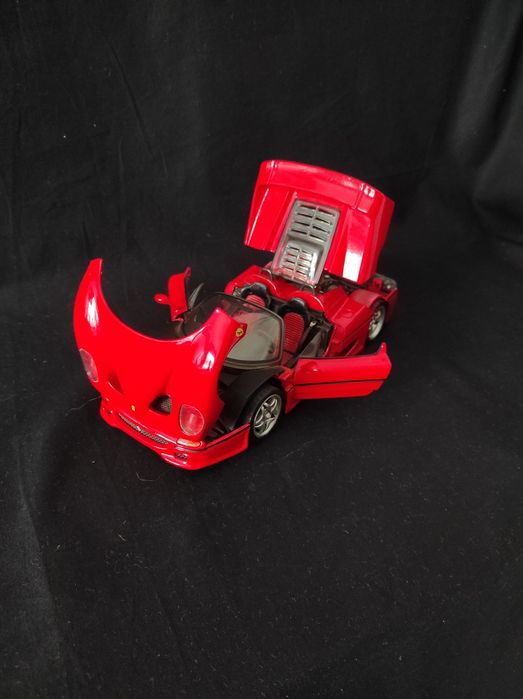 Miniatura Escala 1:18 Ferrari F50