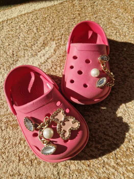 Крокси для дівчинки