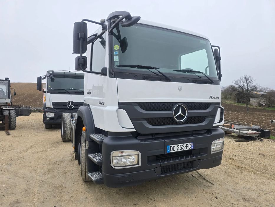 Mercedes-Benz