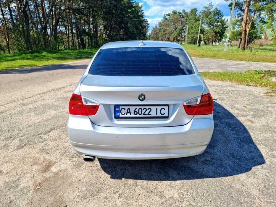 автомобіль BMW e90