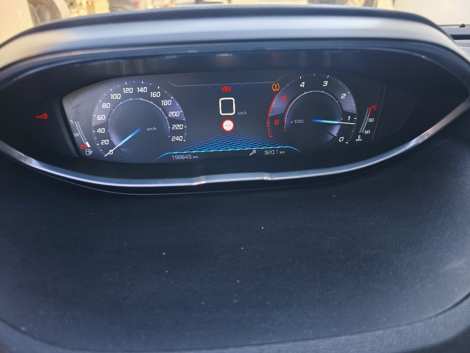 Peugeot 3008 1.6 HDI 110cv