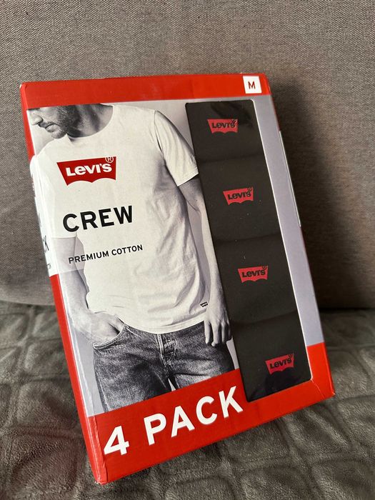 Levis футболки ,M L