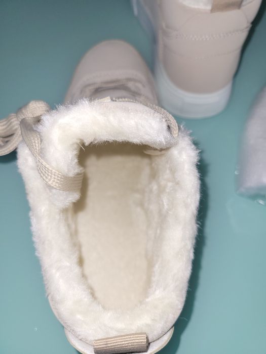 Nowe buty zimowe ocieplane
